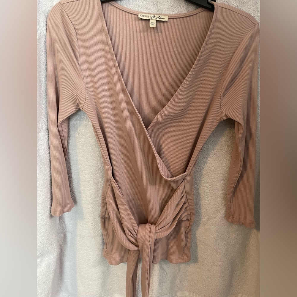 Express.  Light pink. Medium.